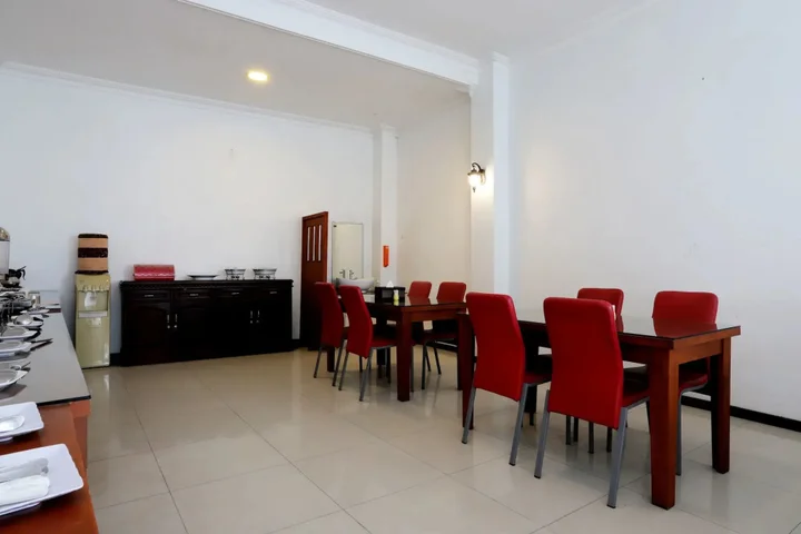 Батуретно: Super OYO OYO Capital O 514 Omah Pari Boutique Hotel