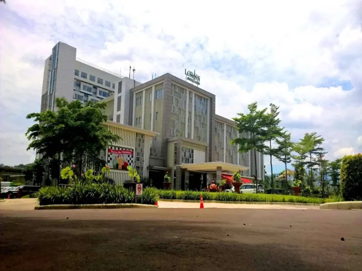 Сукарайя: Lorin Sentul Hotel