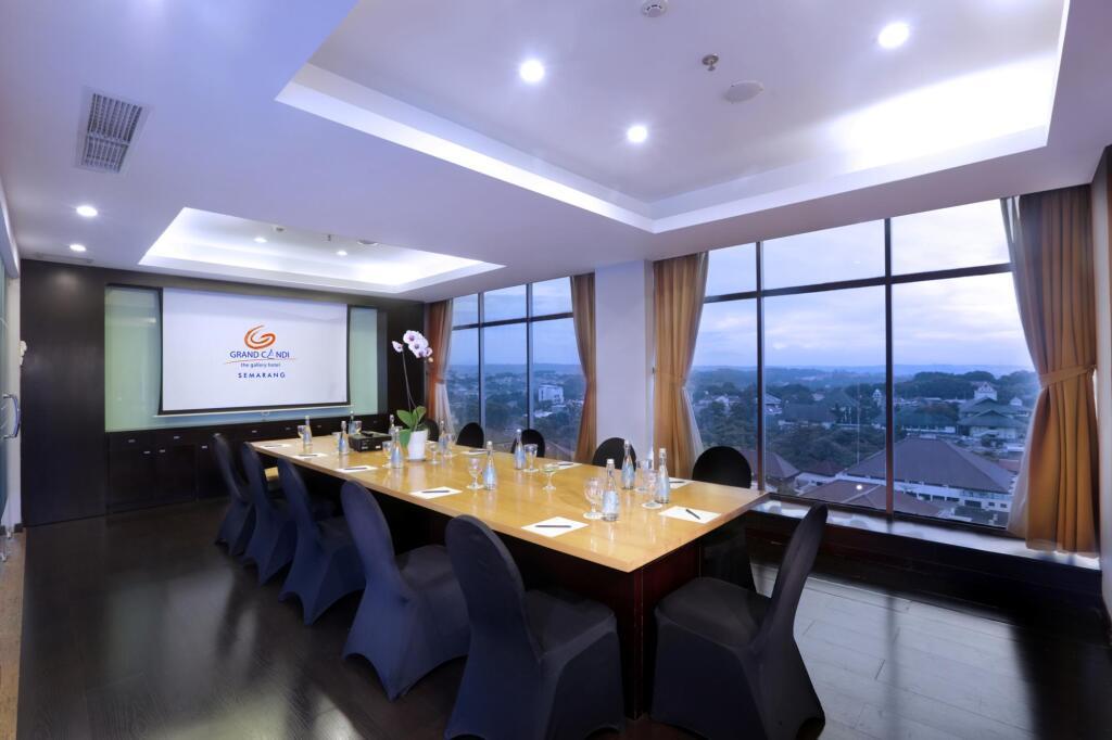 Семаранг: Grand Candi Hotel