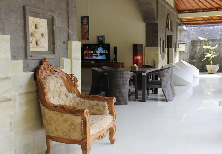 Кута: The Catur Villa