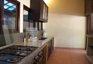 Кута: The Catur Villa
