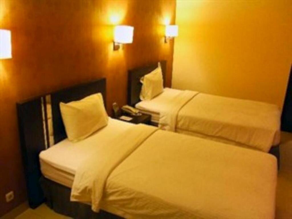 Бандунг: Hotel Naval