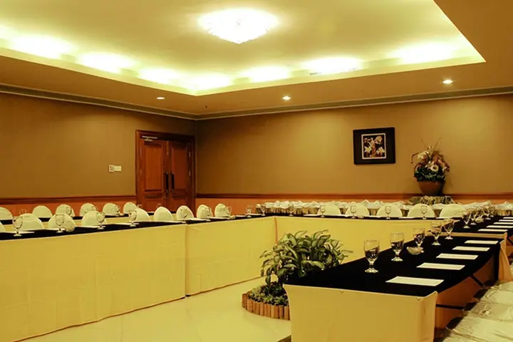 Сурабая: Tunjungan Hotel