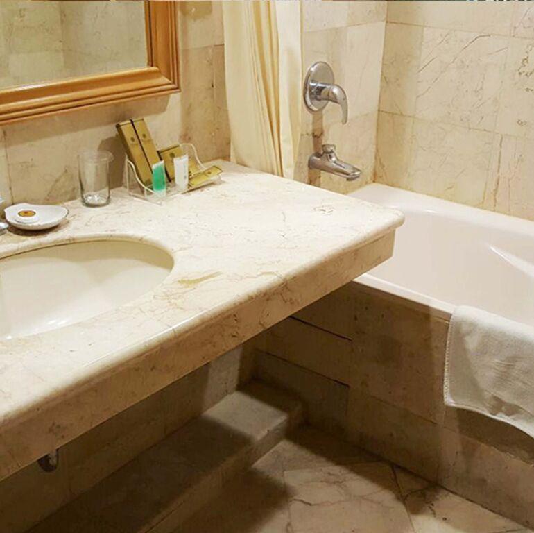 Сурабая: Tunjungan Hotel