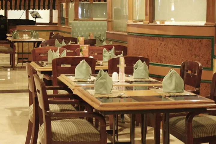 Сурабая: Tunjungan Hotel