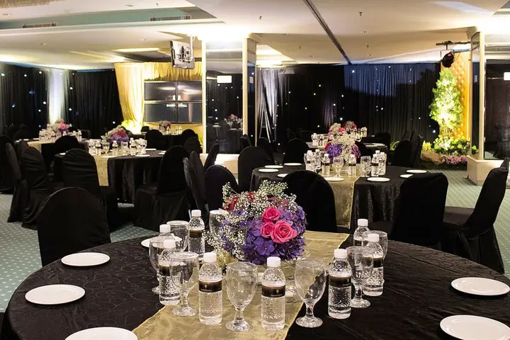 Сурабая: Tunjungan Hotel