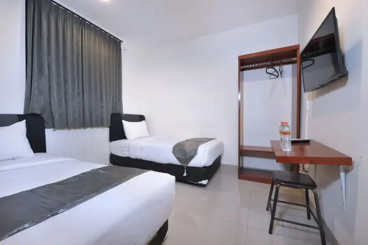 Сурабая: Uno Hotel