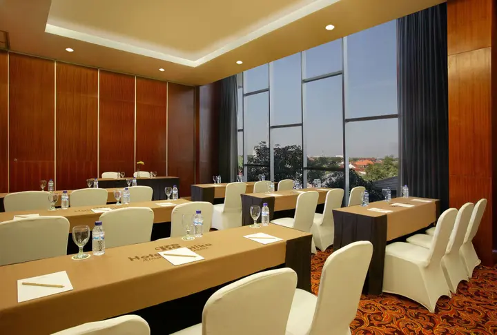 Сурабая: Hotel Santika Jemursari