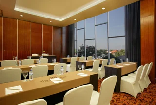 Сурабая: Hotel Santika Jemursari