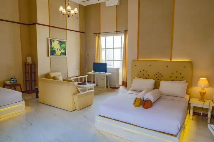 Бату: Hotel Gradia 1