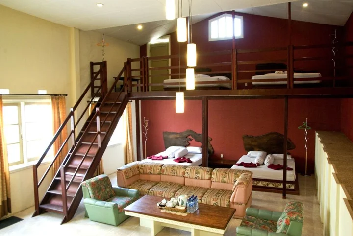 Бату: Hotel Gradia 1