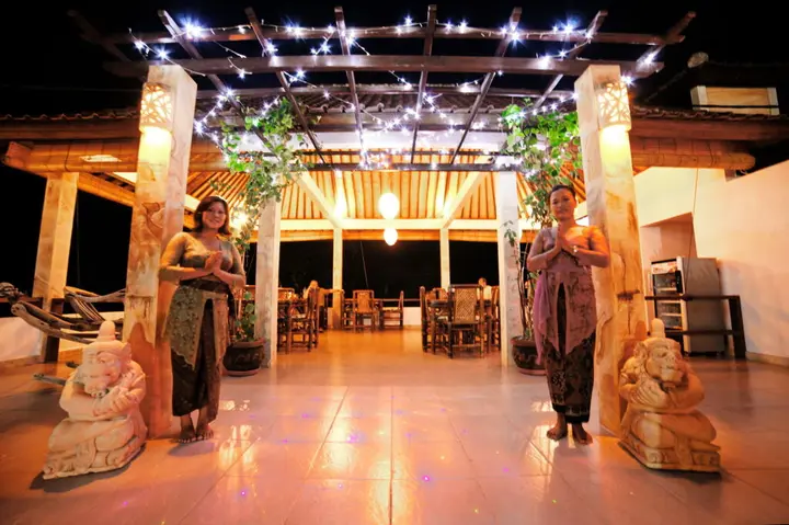 Бунутан: Bali Dream House