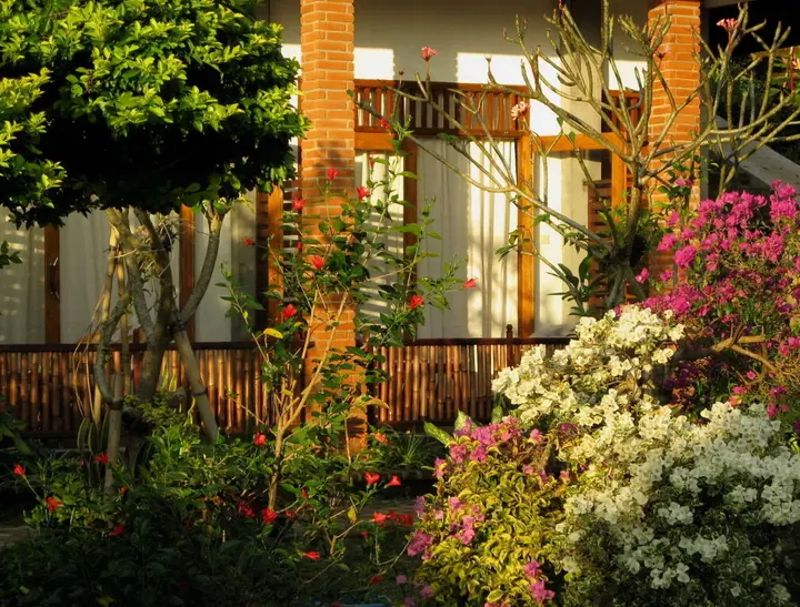 Мундук: KARANG SARI Guesthouse & Restaurant