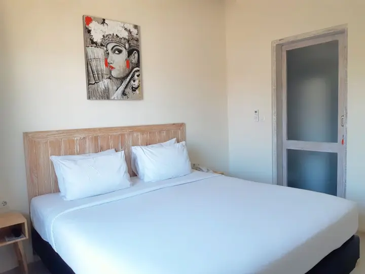 Гили Траванган: The Beach House Resort