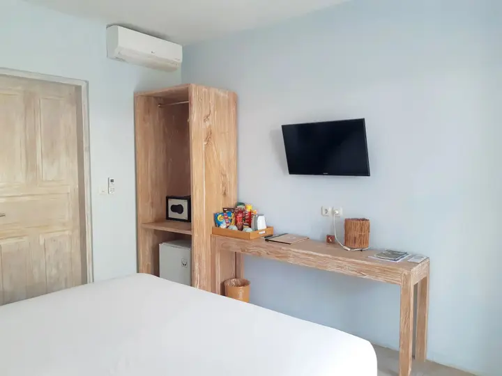 Гили Траванган: The Beach House Resort