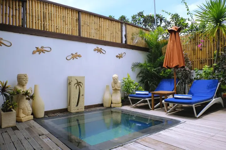 Гили Траванган: The Beach House Resort