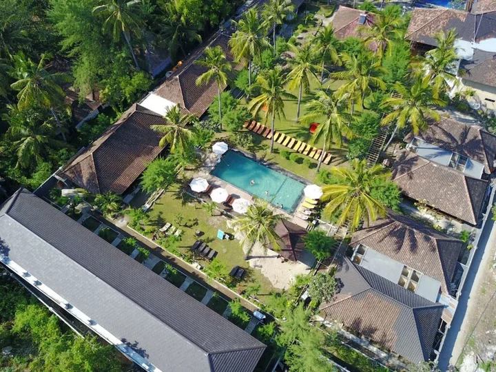 Гили Аир: Royal Regantris Villa Karang