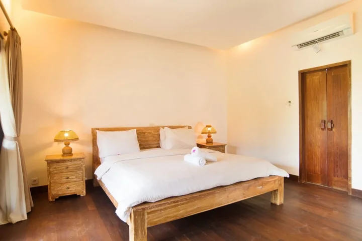 Гили Аир: Royal Regantris Villa Karang