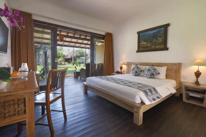 Гили Аир: Royal Regantris Villa Karang