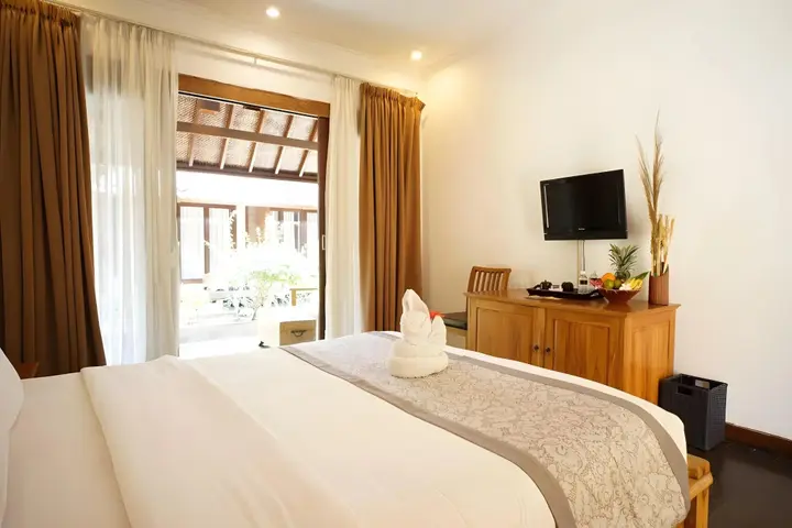 Гили Аир: Royal Regantris Villa Karang