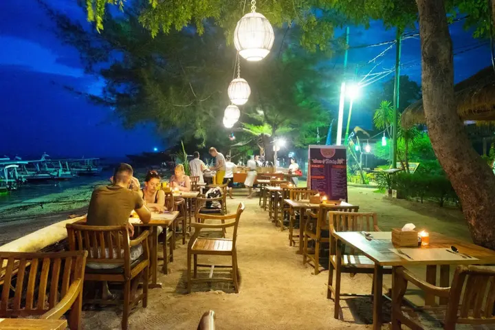 Гили Аир: Royal Regantris Villa Karang