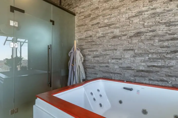 Махачкала: Апартаменты Panorama House Apart & SPA Deluxe