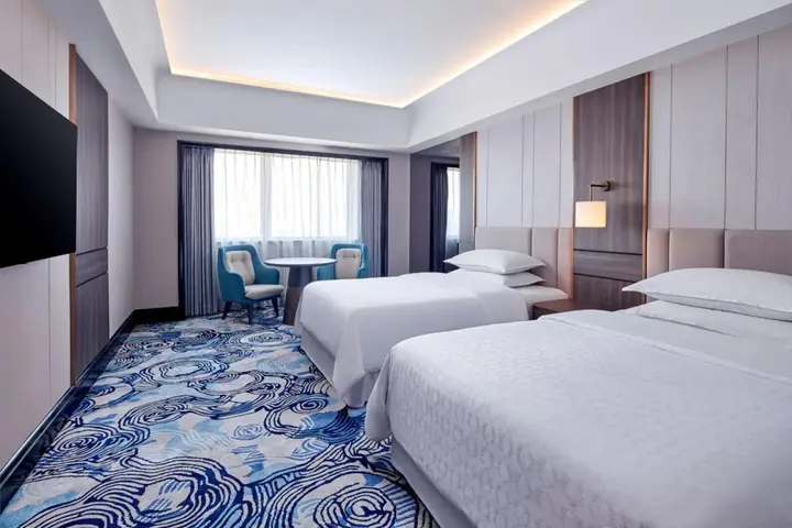 Сурабая: Sheraton Surabaya Hotel and Towers