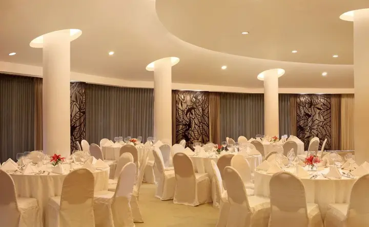 Сурабая: Sheraton Surabaya Hotel and Towers