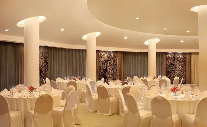 Сурабая: Sheraton Surabaya Hotel and Towers