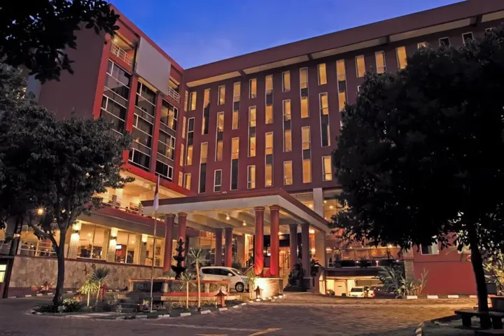 Депок: Merapi Merbabu Hotel Yogyakarta Powered by Archipelago
