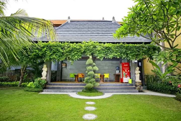 Беноа: Tanjung Sari Inn