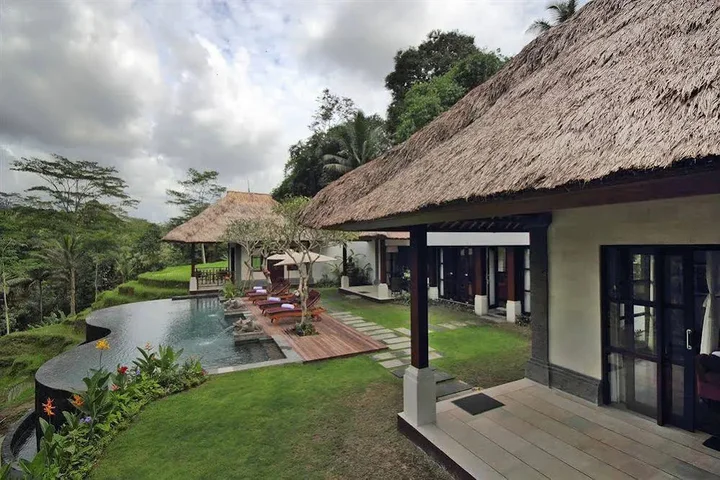 Тегаллаланг: Villa Amrita