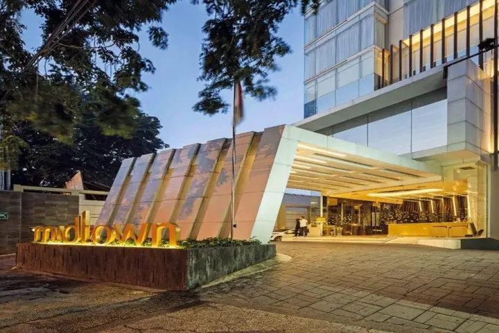 Сурабая: Midtown Hotel
