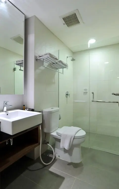 Сурабая: Midtown Hotel