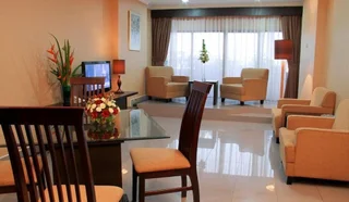 Медан: Hotel Danau Toba International