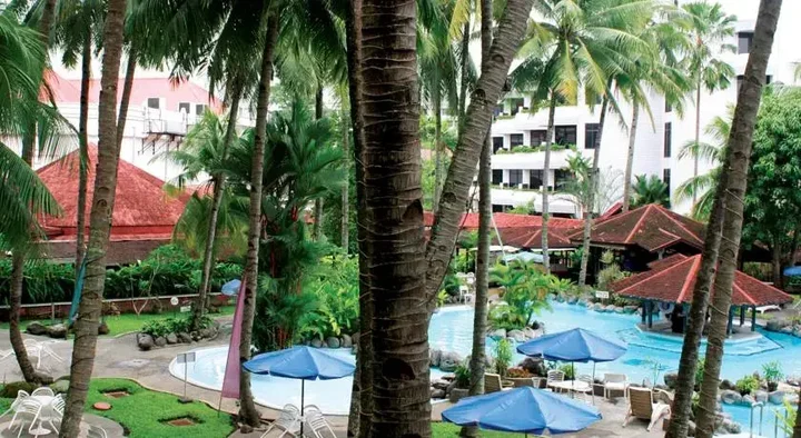 Медан: Hotel Danau Toba International