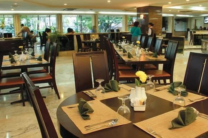 Медан: Hotel Danau Toba International