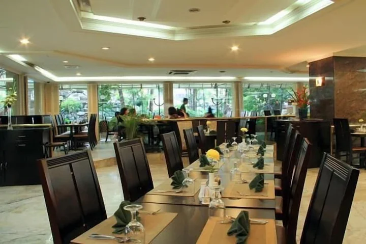 Медан: Hotel Danau Toba International