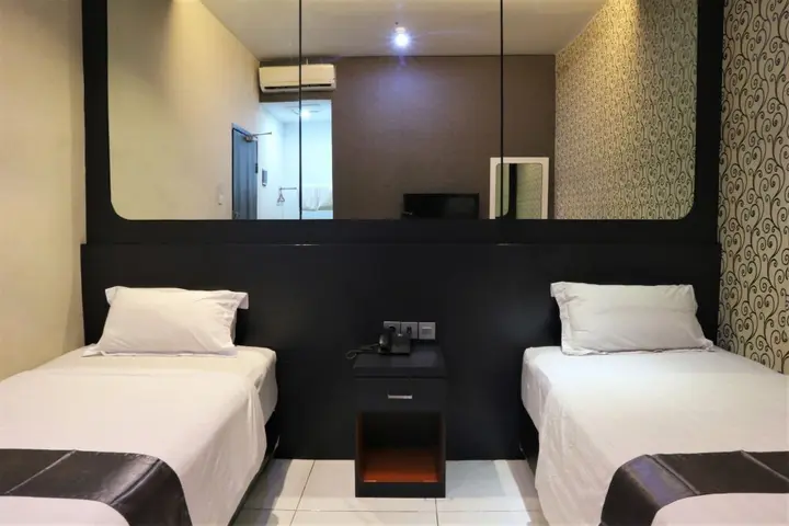 Медан: Candi Hotel