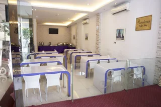 Медан: Candi Hotel