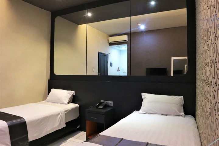 Медан: Candi Hotel