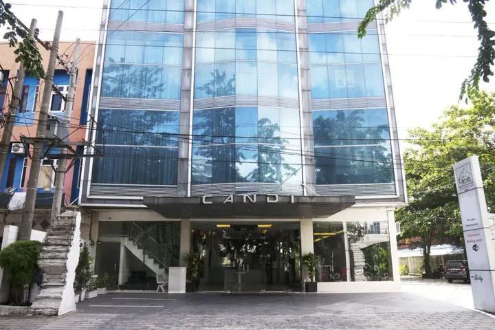 Медан: Candi Hotel