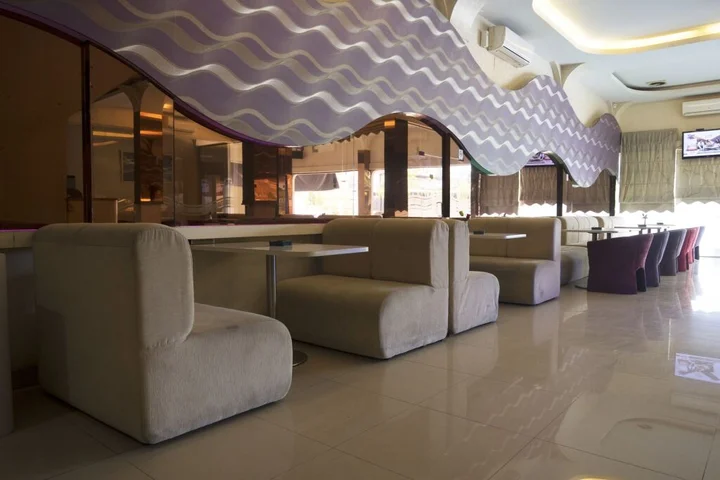 Медан: Candi Hotel