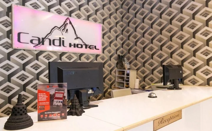 Медан: Candi Hotel