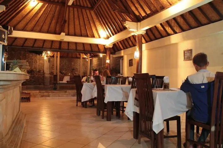 Бунутан: Barong Cafe Bungalow and Restaurant