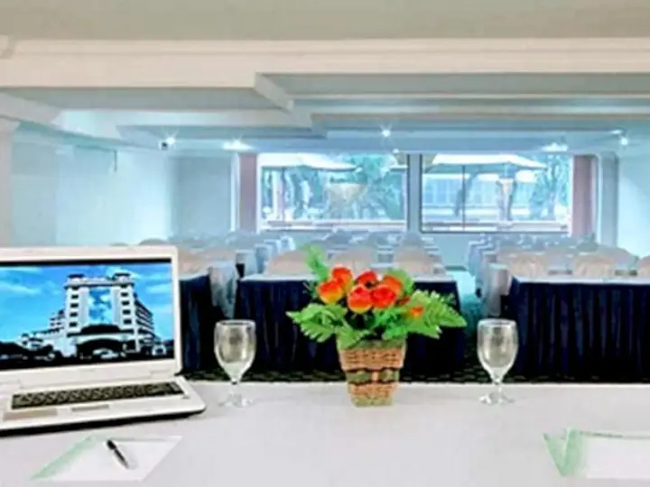 Медан: Hotel Madani Medan - Syariah Hotel