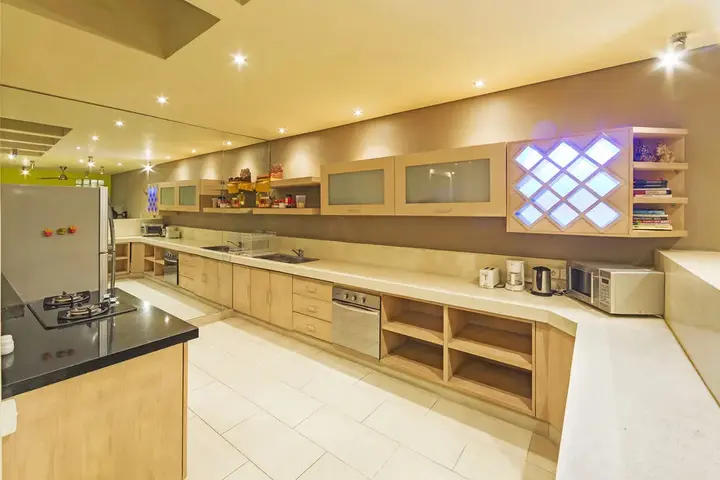 Керобокан: Villa Puteri