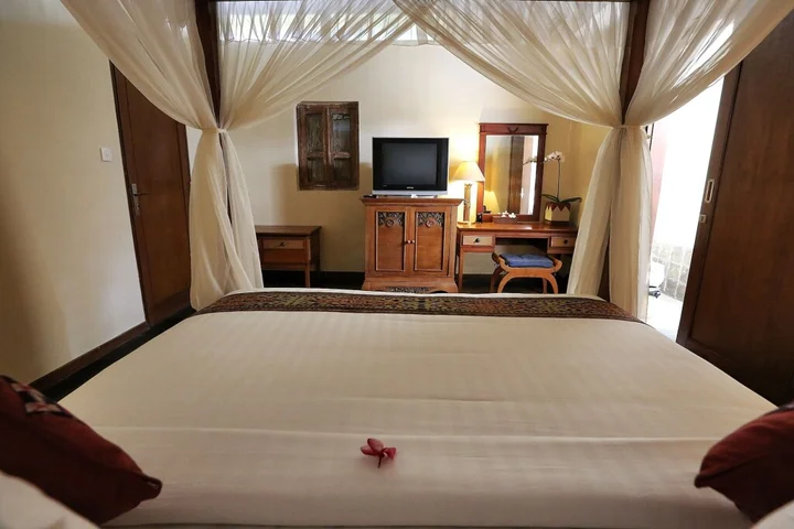 Табанан: The Sanyas Retreat