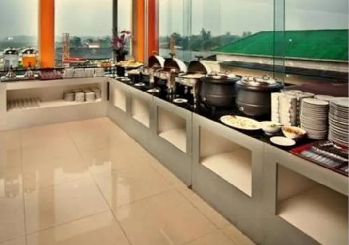 Пекалонган: Parkside Mandarin Hotel Pekalongan