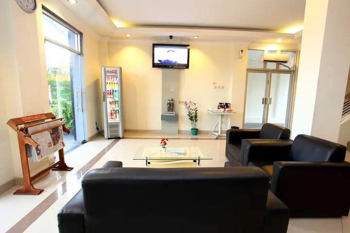 Депок: Hotel Aryuka